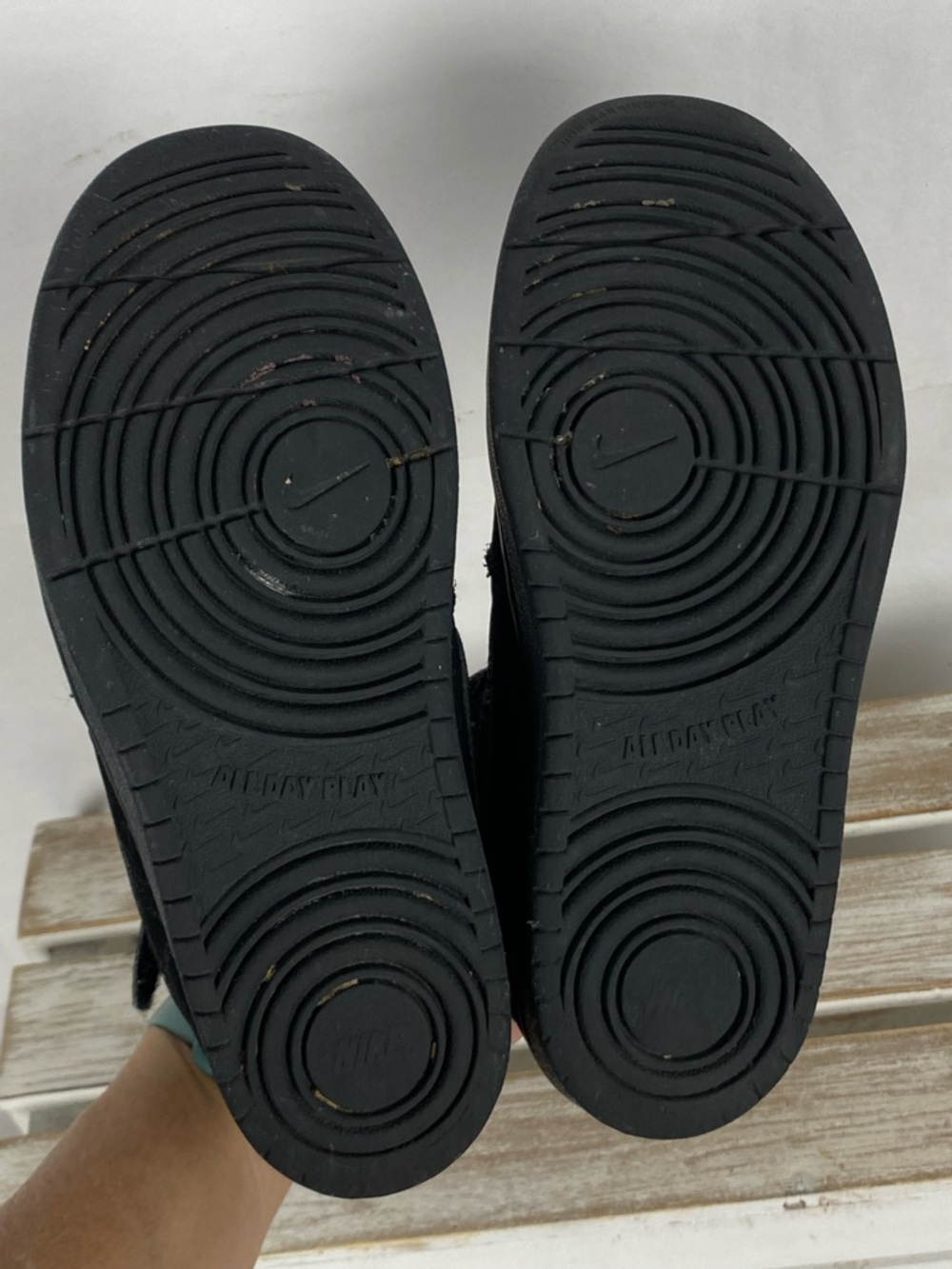 Nike kids Court borough Mid 2 athletic shoes sneakers size 1.5Y black colorway - Picture 12 of 12